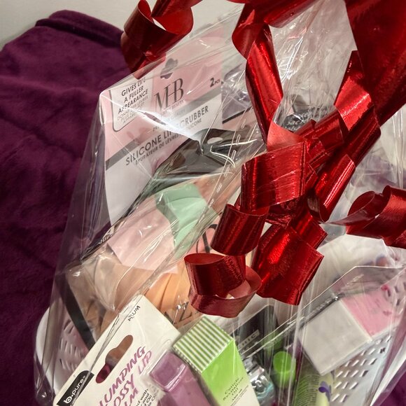 Valentine's Day Beauty Essentials Gift Basket - Makeup, Nails & Self-Care Set - Picture 2 of 6